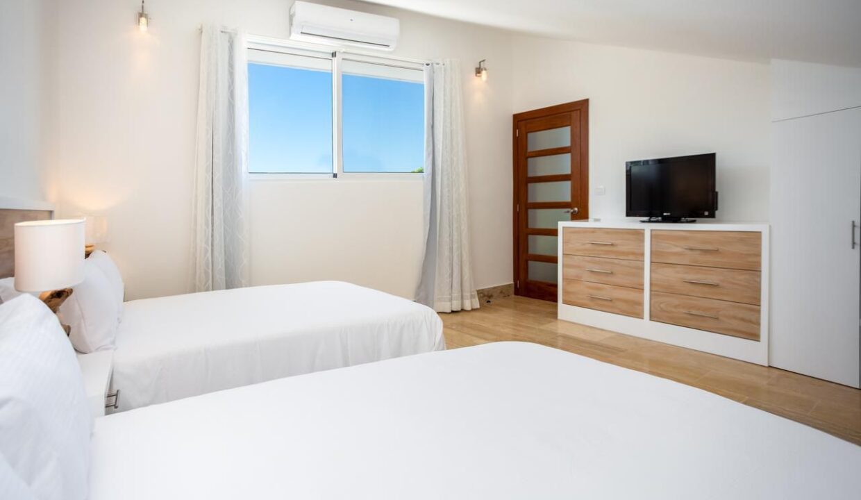 PHOTO-2024-10-03-09-06-58